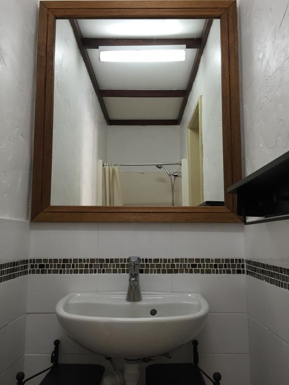 Hay Street Traveller'S Inn Перт Экстерьер фото