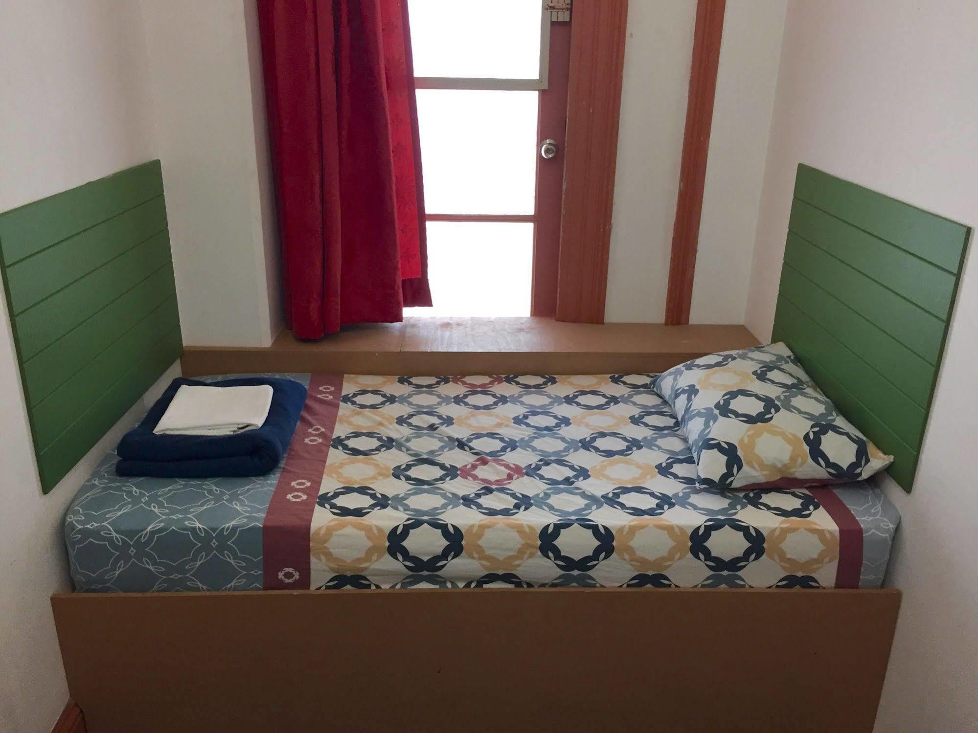 Hay Street Traveller'S Inn Перт Экстерьер фото